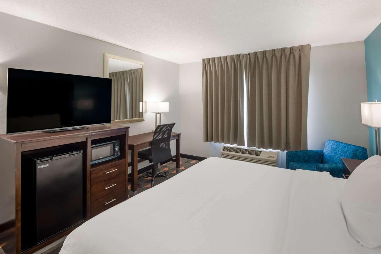 Clarion Pointe Indianapolis Northeast Hotell Castleton Eksteriør bilde
