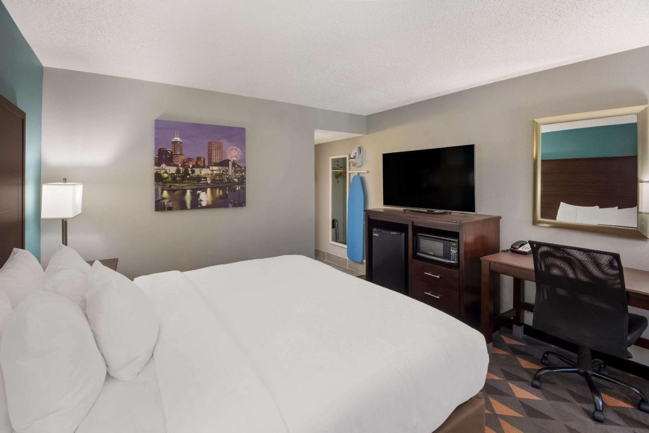 Clarion Pointe Indianapolis Northeast Hotell Castleton Eksteriør bilde