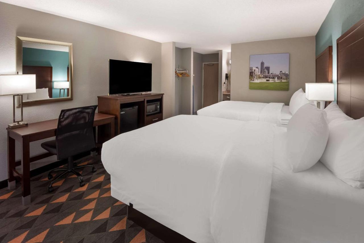 Clarion Pointe Indianapolis Northeast Hotell Castleton Eksteriør bilde