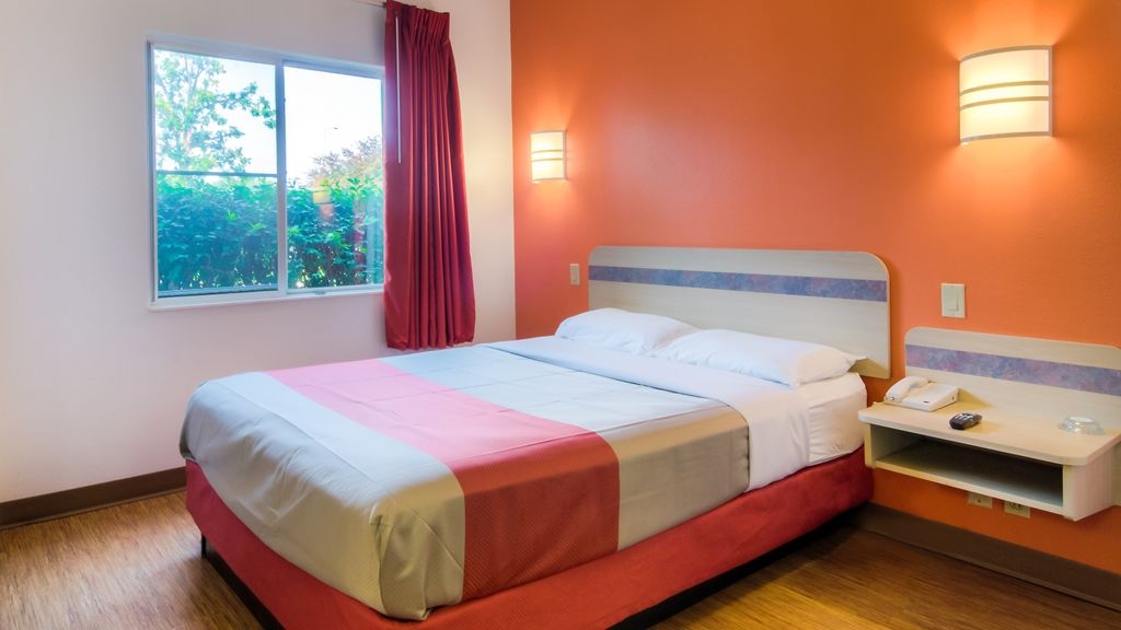 Clarion Pointe Indianapolis Northeast Hotell Castleton Rom bilde