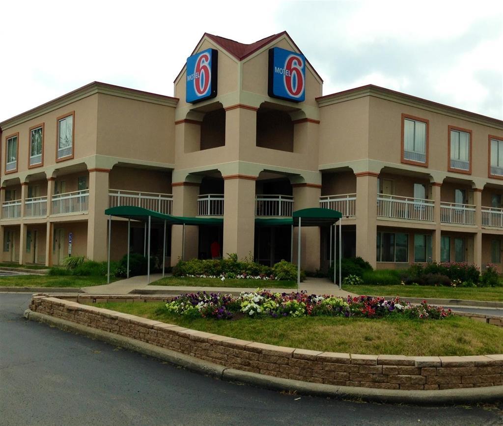 Clarion Pointe Indianapolis Northeast Hotell Castleton Eksteriør bilde